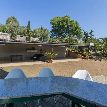 Palm Garden With Private Garden *