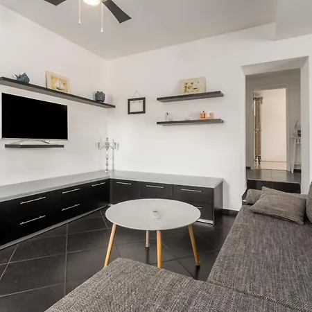 Palm Garden Apartment