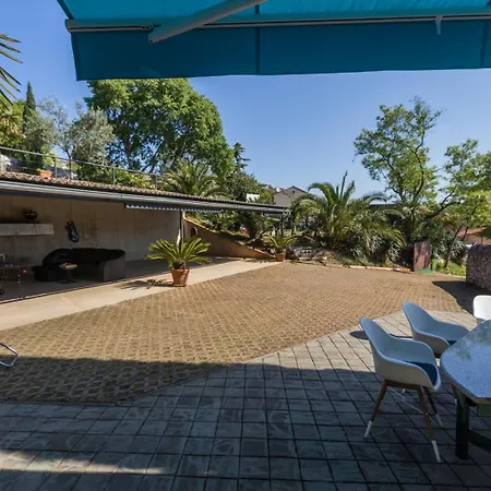 Palm Garden With Private Garden *