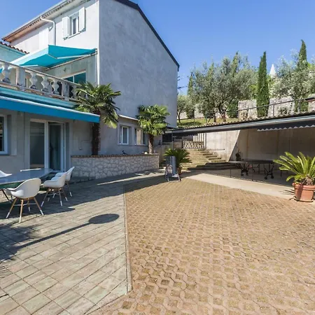 דירה Palm Garden With Private Garden