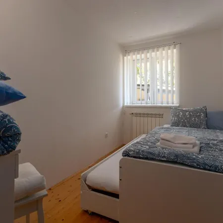 Palm Garden Apartment *