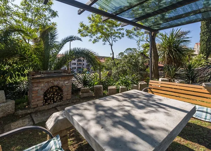 Διαμέρισμα Palm Garden